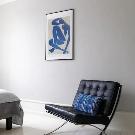 Harju 8 - Stylish - Minimalist - Location Helsinki